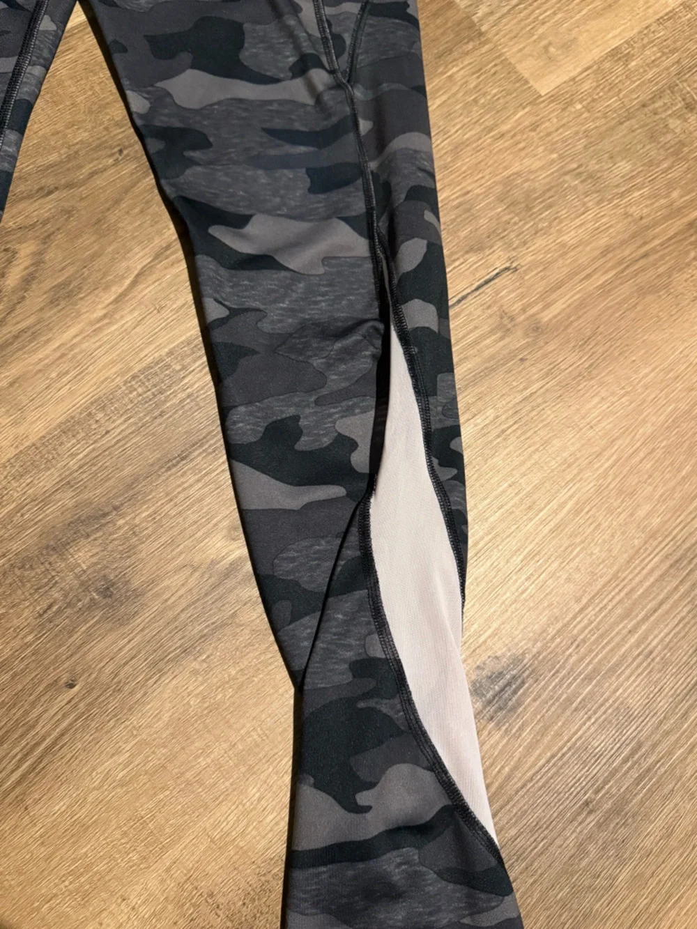 NWOT Old Navy Active Leggings